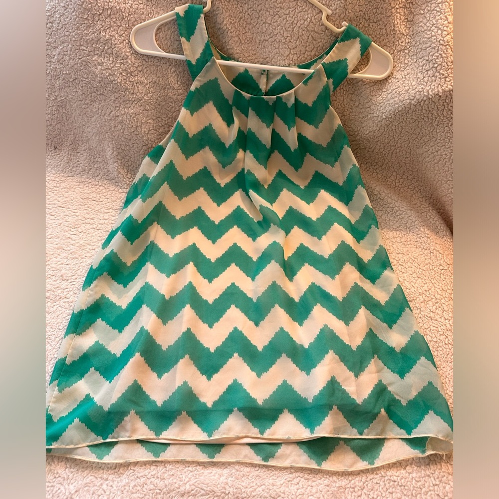 Chevron top